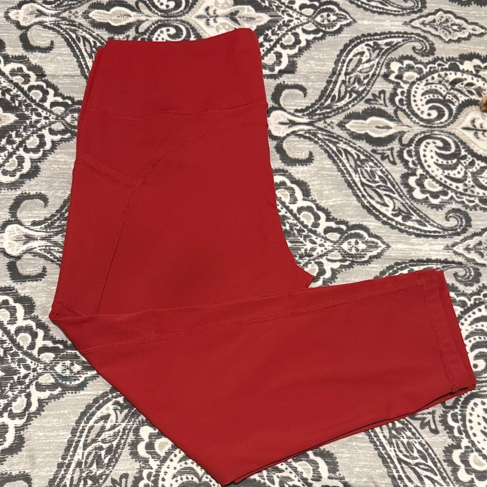 Zyia Red High-Waisted Capri Length Leggings
